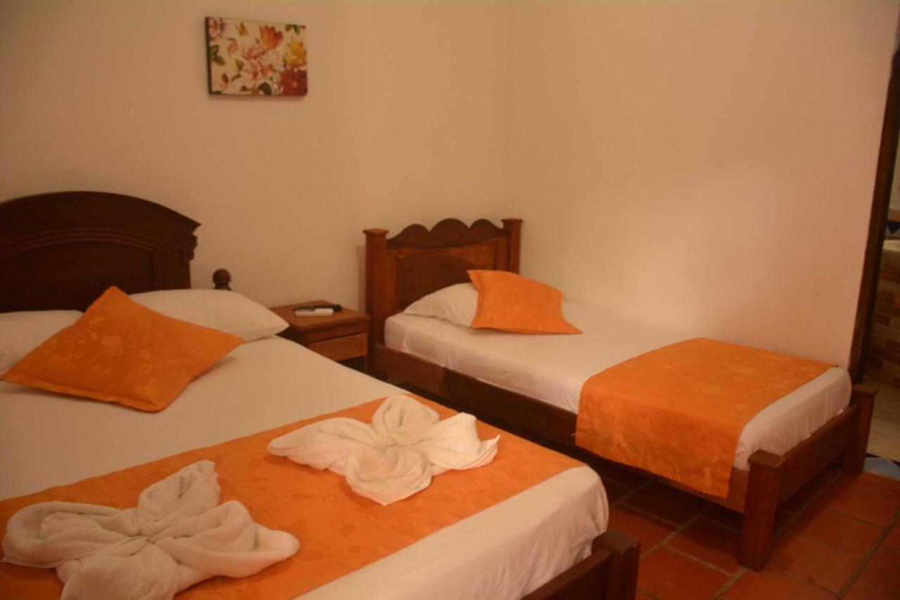 Hotel Y Restaurante Bienmesabe Santa Fe de Antioquia Eksteriør billede