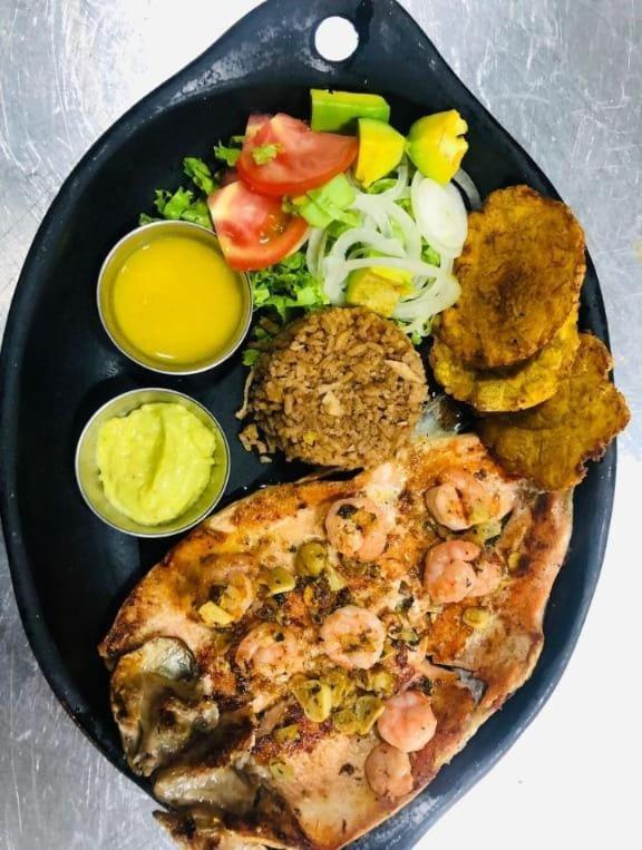 Hotel Y Restaurante Bienmesabe Santa Fe de Antioquia Eksteriør billede
