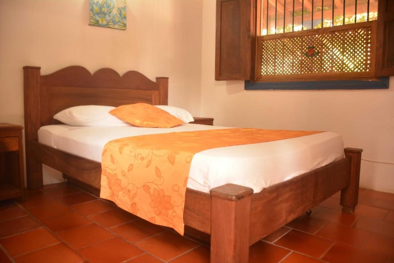Hotel Y Restaurante Bienmesabe Santa Fe de Antioquia Eksteriør billede