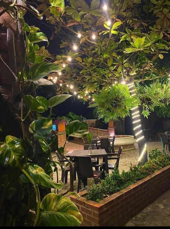 Hotel Y Restaurante Bienmesabe Santa Fe de Antioquia Eksteriør billede