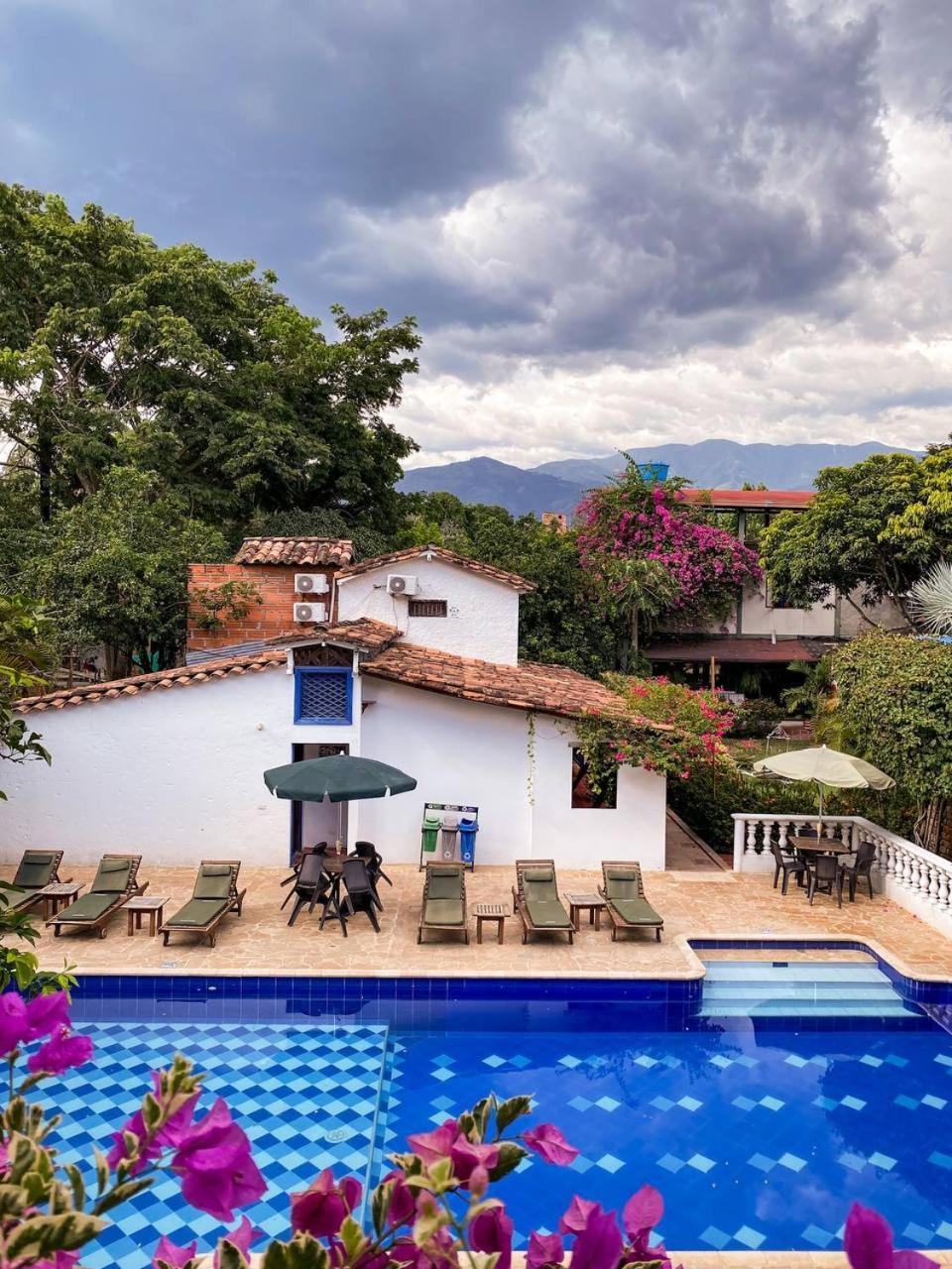 Hotel Y Restaurante Bienmesabe Santa Fe de Antioquia Eksteriør billede