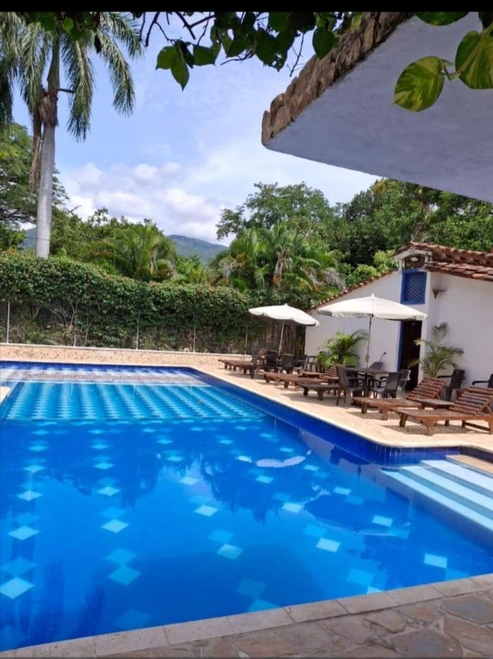 Hotel Y Restaurante Bienmesabe Santa Fe de Antioquia Eksteriør billede