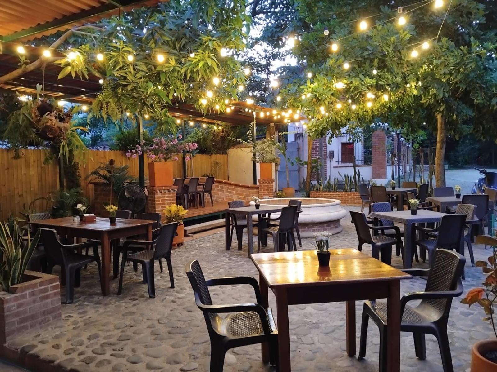 Hotel Y Restaurante Bienmesabe Santa Fe de Antioquia Eksteriør billede